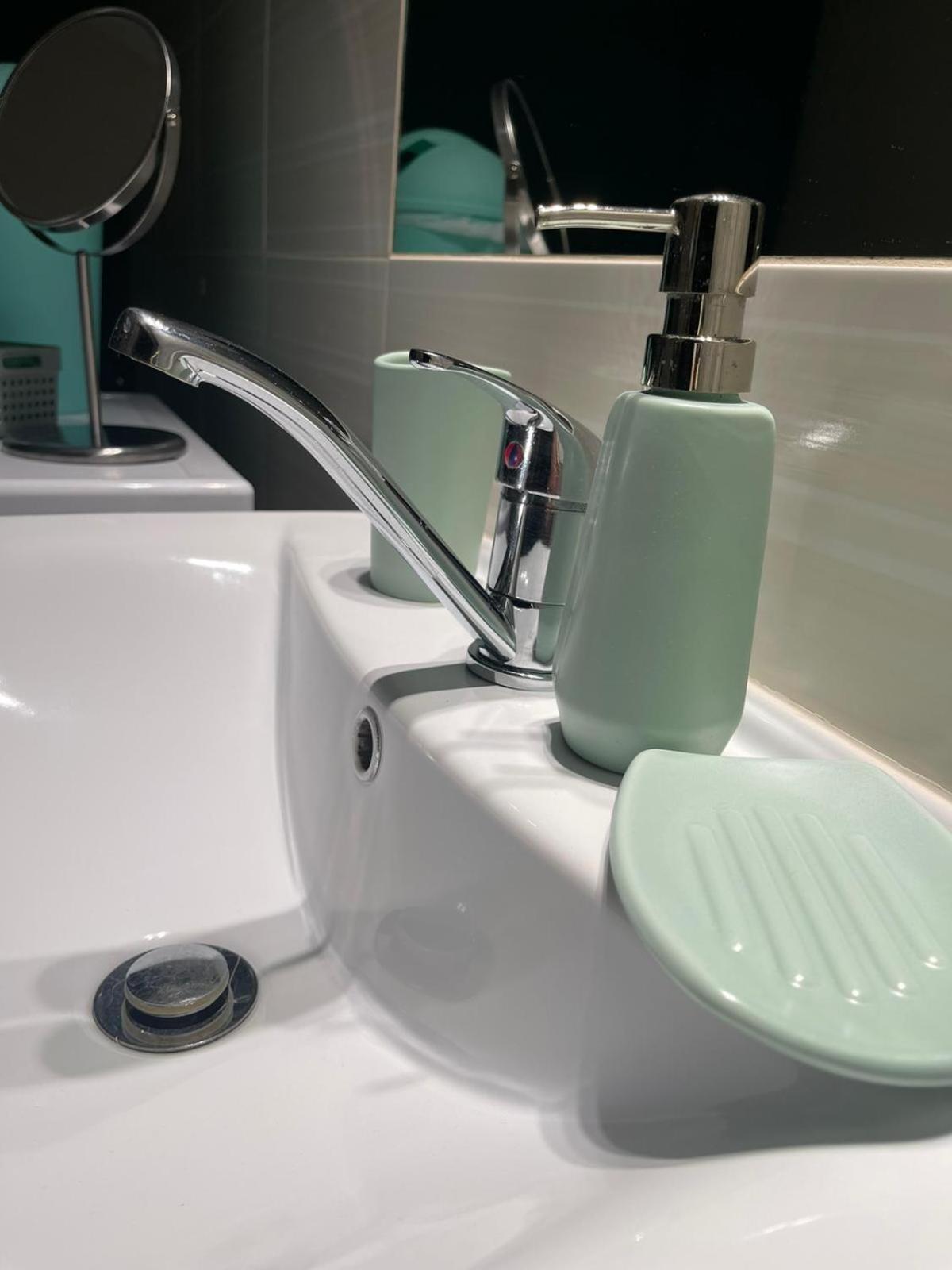 Velky Apartman Братислава Экстерьер фото