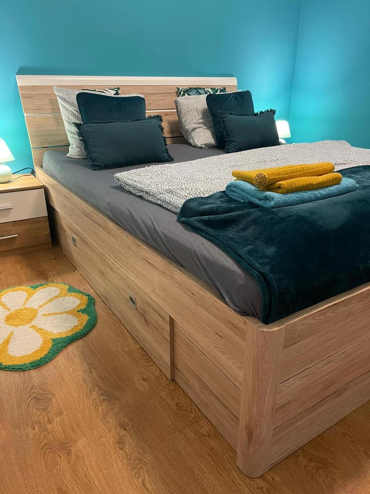 Velky Apartman Братислава Экстерьер фото
