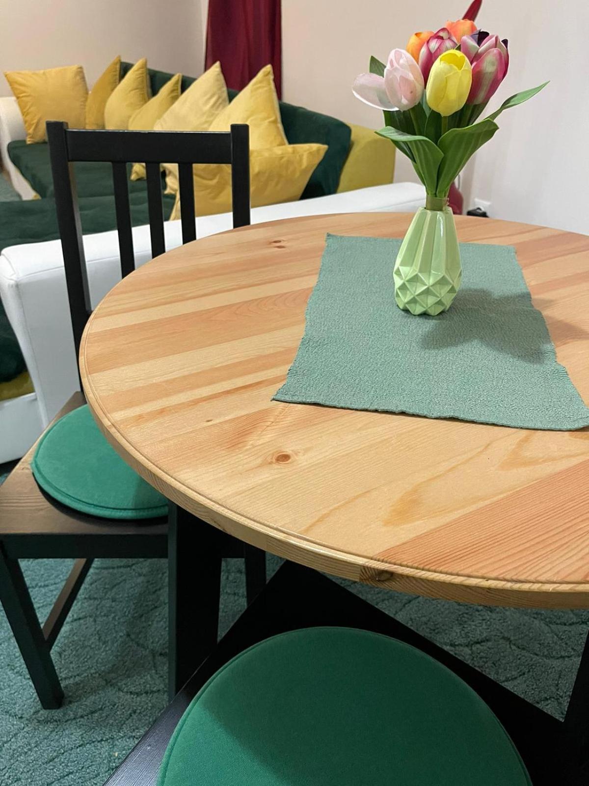 Velky Apartman Братислава Экстерьер фото