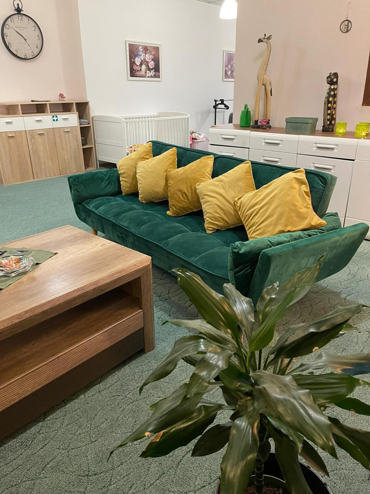 Velky Apartman Братислава Экстерьер фото